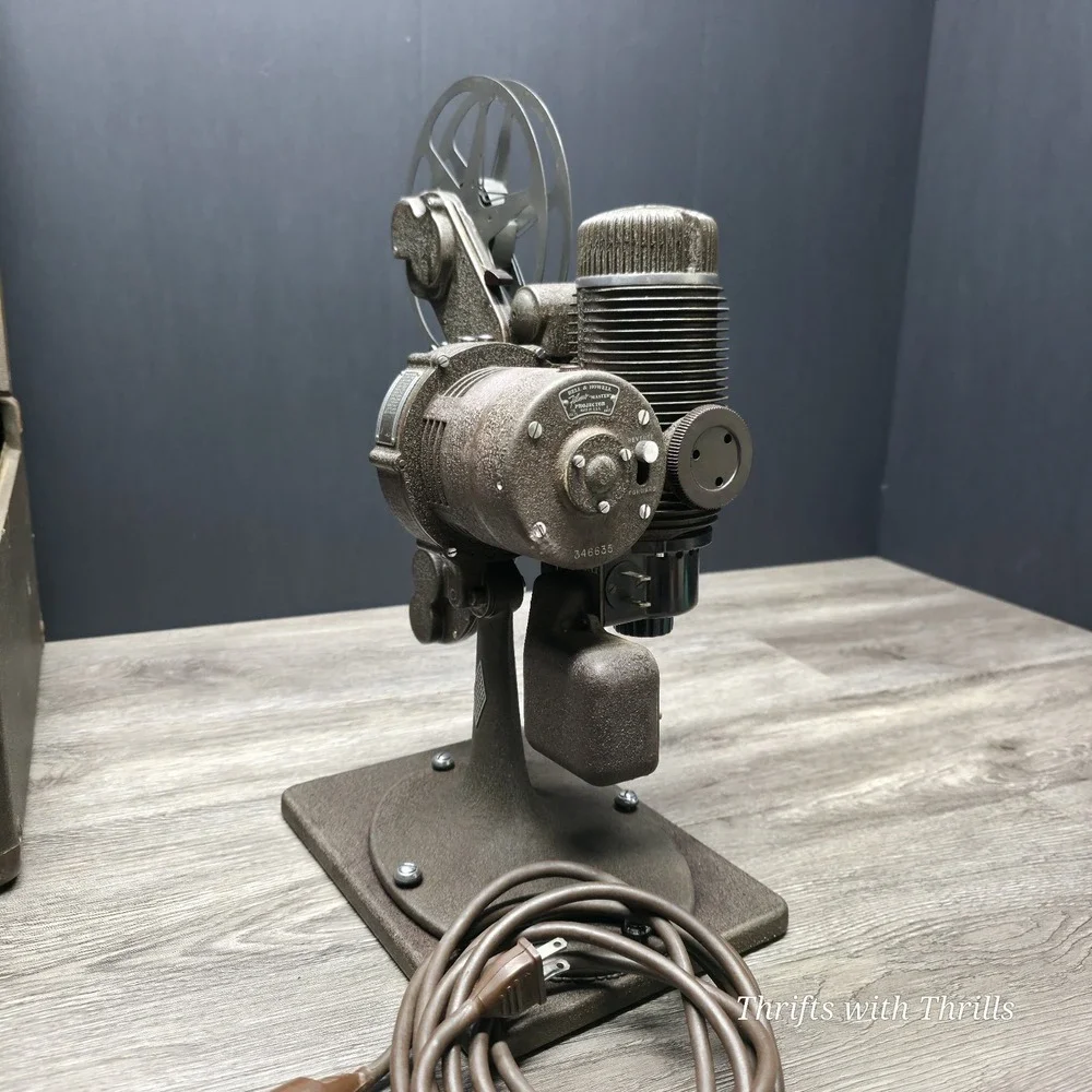 Bell‎ & Howell FILMO-MASTER 8mm Vintage Motion Picture Projector with Case